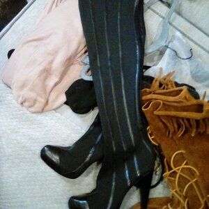Thigh high blk boot